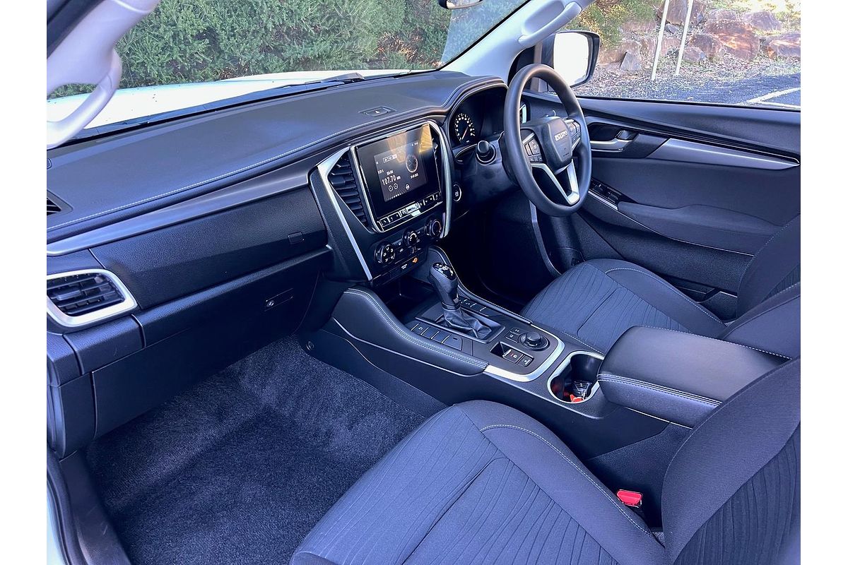 2023 Isuzu MU-X LS-M