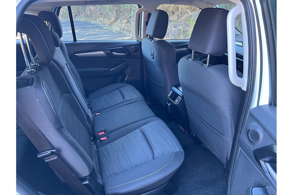 2023 Isuzu MU-X LS-M