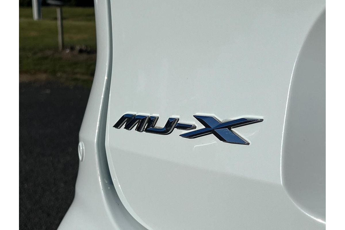 2023 Isuzu MU-X LS-M