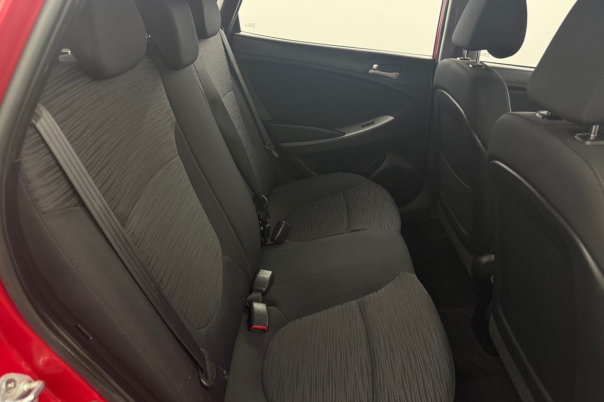 2016 Hyundai Accent Active RB4