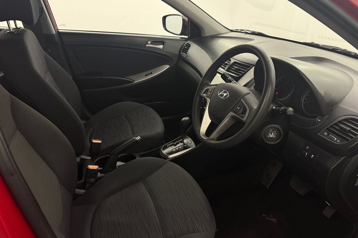 2016 Hyundai Accent Active RB4