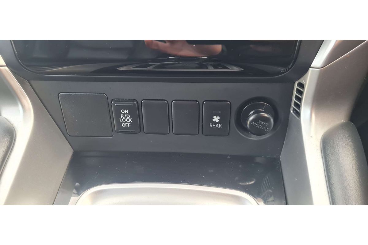 2019 Mitsubishi Pajero Sport GLS QE