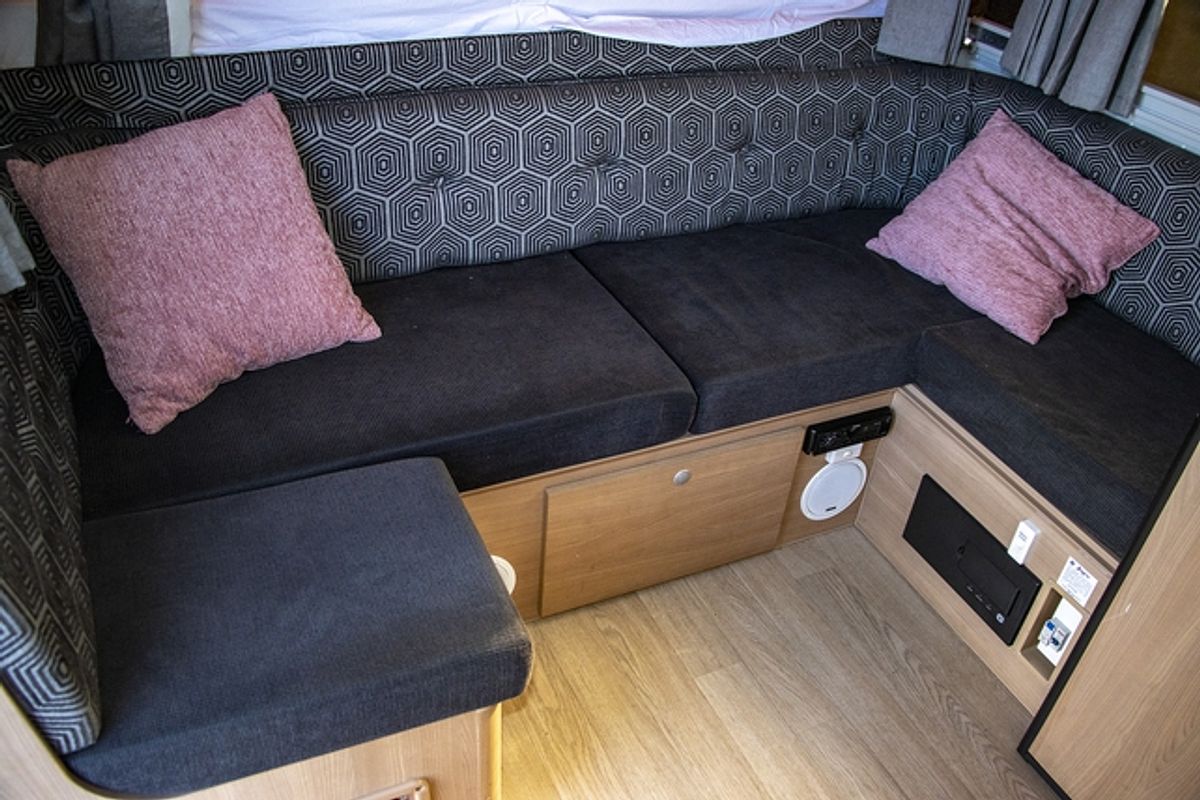 2014 Jayco SWAN CAMPER OB.14CP