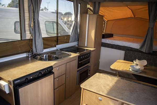 2014 Jayco SWAN CAMPER OB.14CP