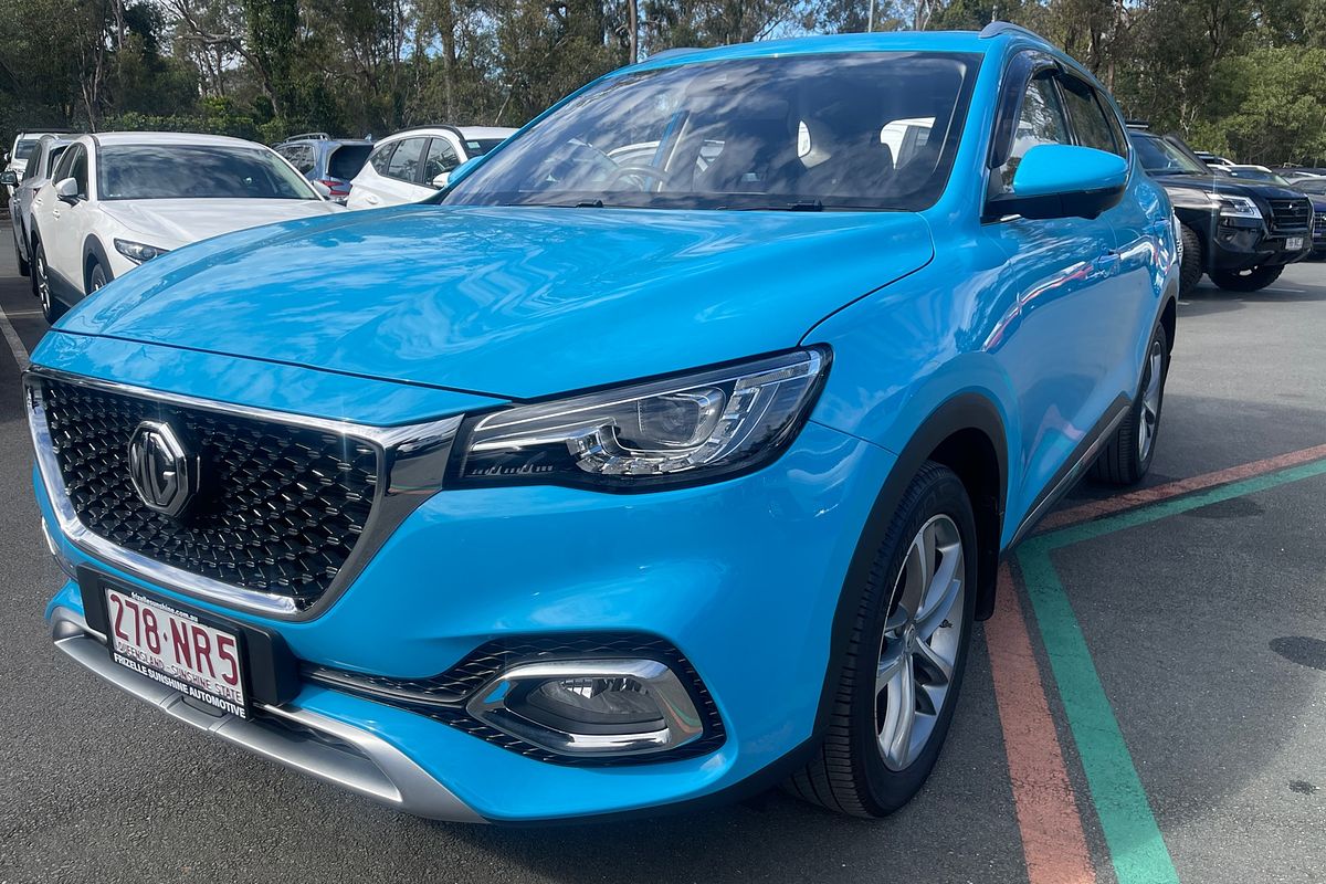 2022 MG HS Essence X SAS23