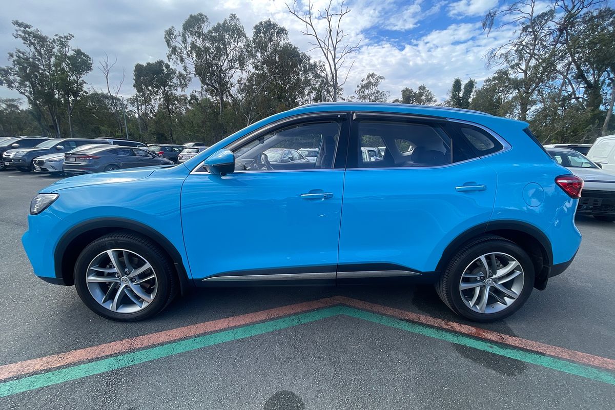 2022 MG HS Essence X SAS23