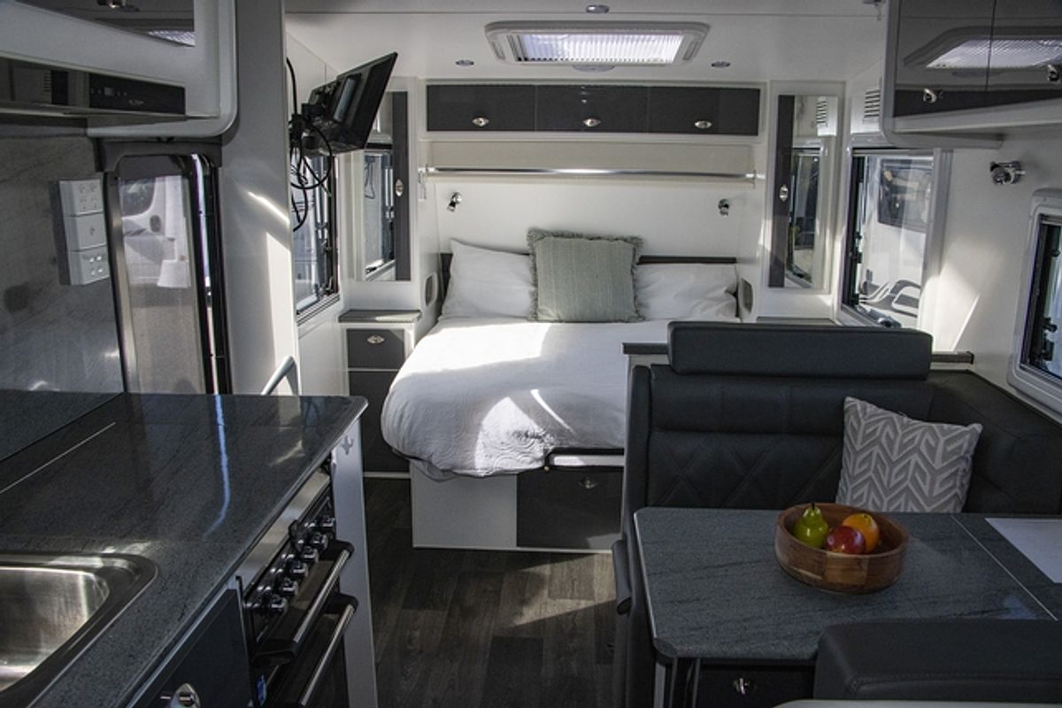 2023 Cosy Cab Caravans CORONET RV CARAVAN PTR6550