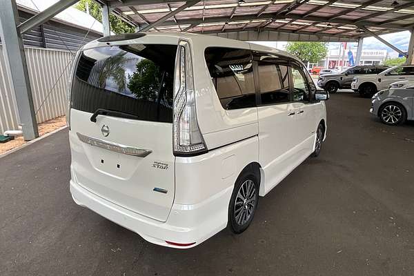 2015 Nissan Serena