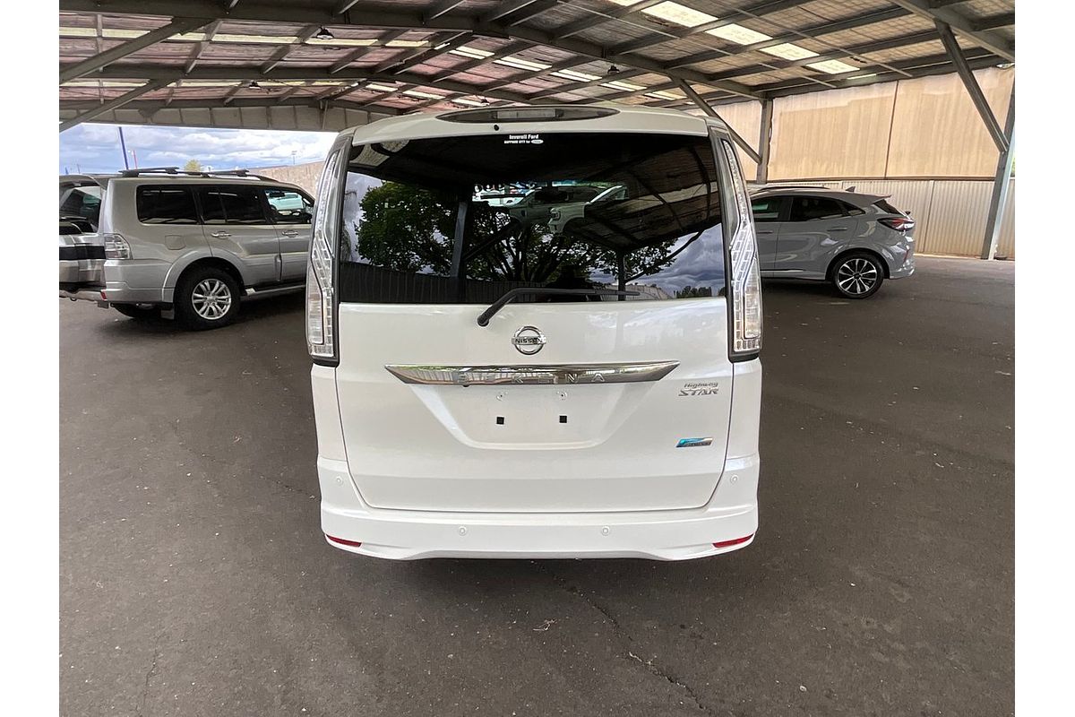 2015 Nissan Serena