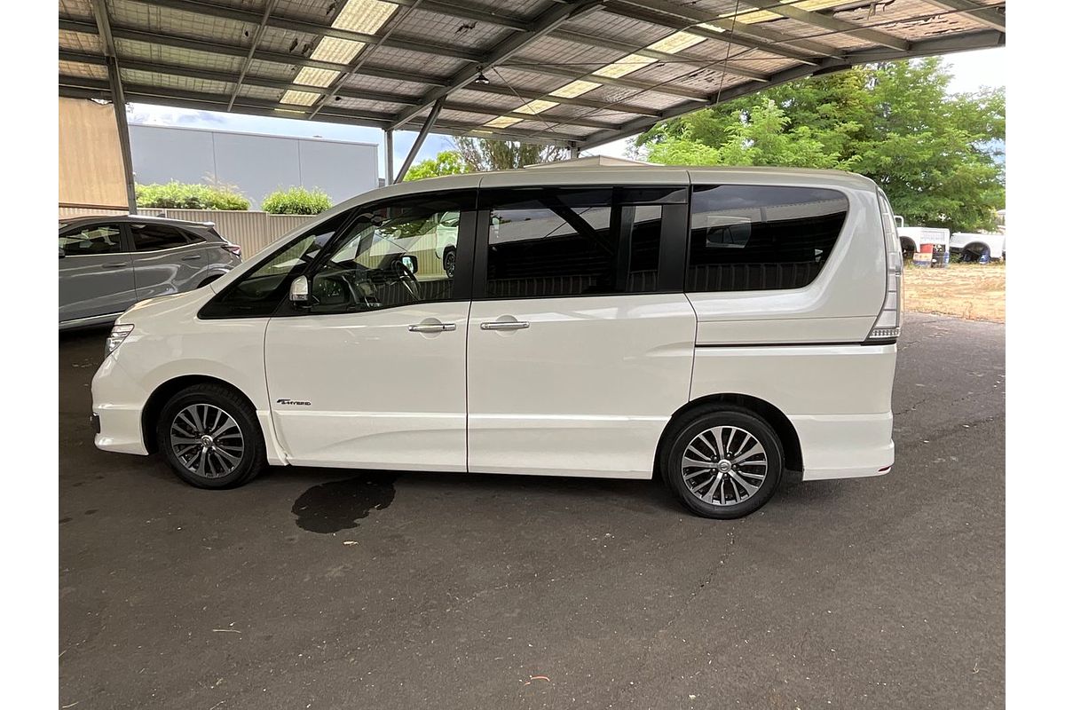 2015 Nissan Serena