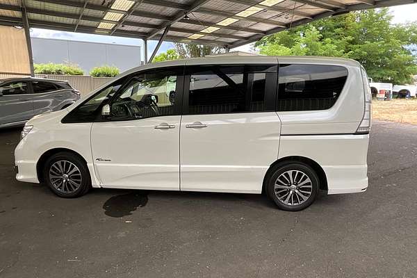2015 Nissan Serena