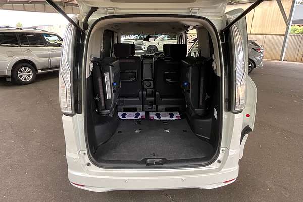 2015 Nissan Serena