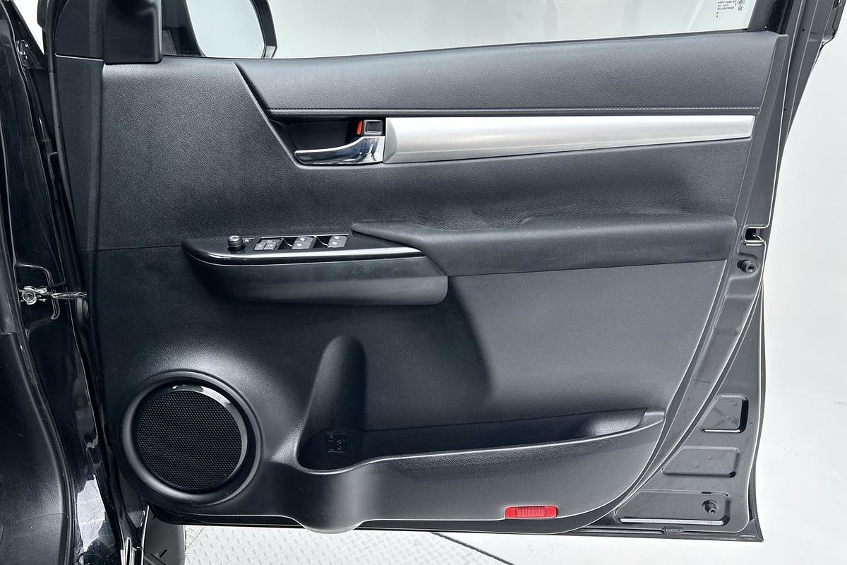 2018 Toyota Hilux SR5 GUN126R 4X4