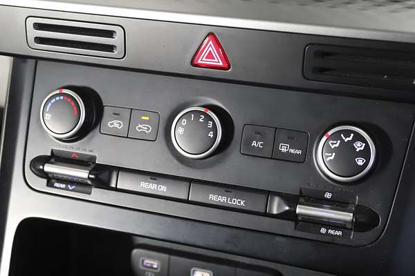 2022 Kia Carnival S KA4