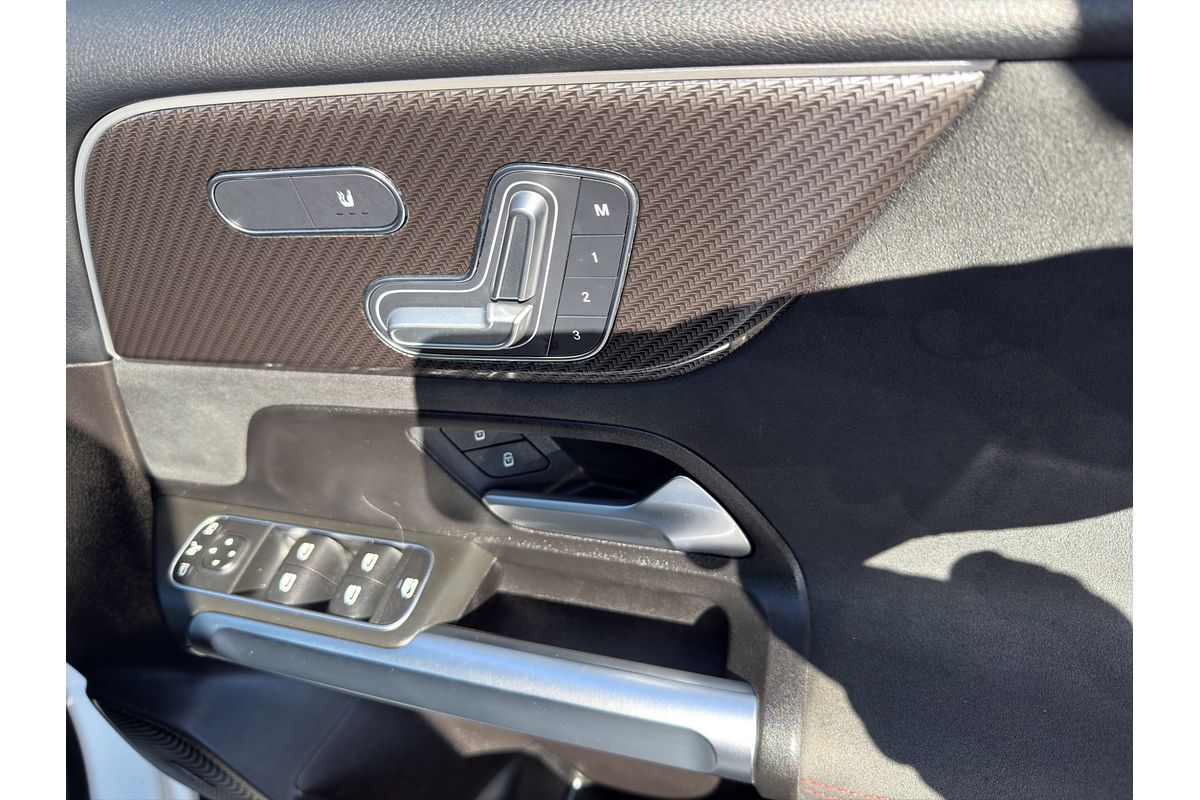 2020 Mercedes-Benz GLB-Class 200 amg line 1.3P/7AT