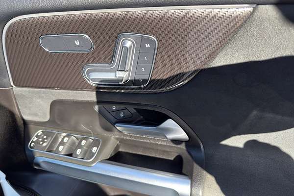 2020 Mercedes-Benz GLB-Class 200 amg line 1.3P/7AT