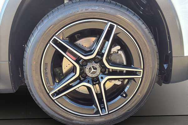 2020 Mercedes-Benz GLB-Class 200 amg line 1.3P/7AT
