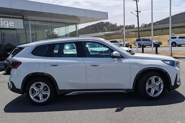 2023 BMW iX1 eDrive20 xLine U11