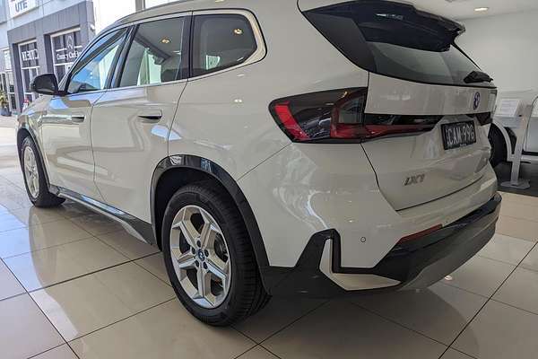 2023 BMW iX1 eDrive20 xLine U11