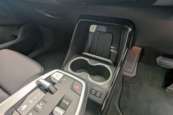 2023 BMW iX1 eDrive20 xLine U11