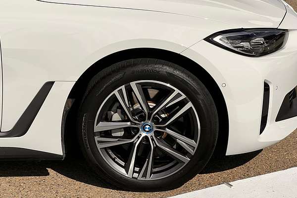 2024 BMW i4 eDrive35 G26