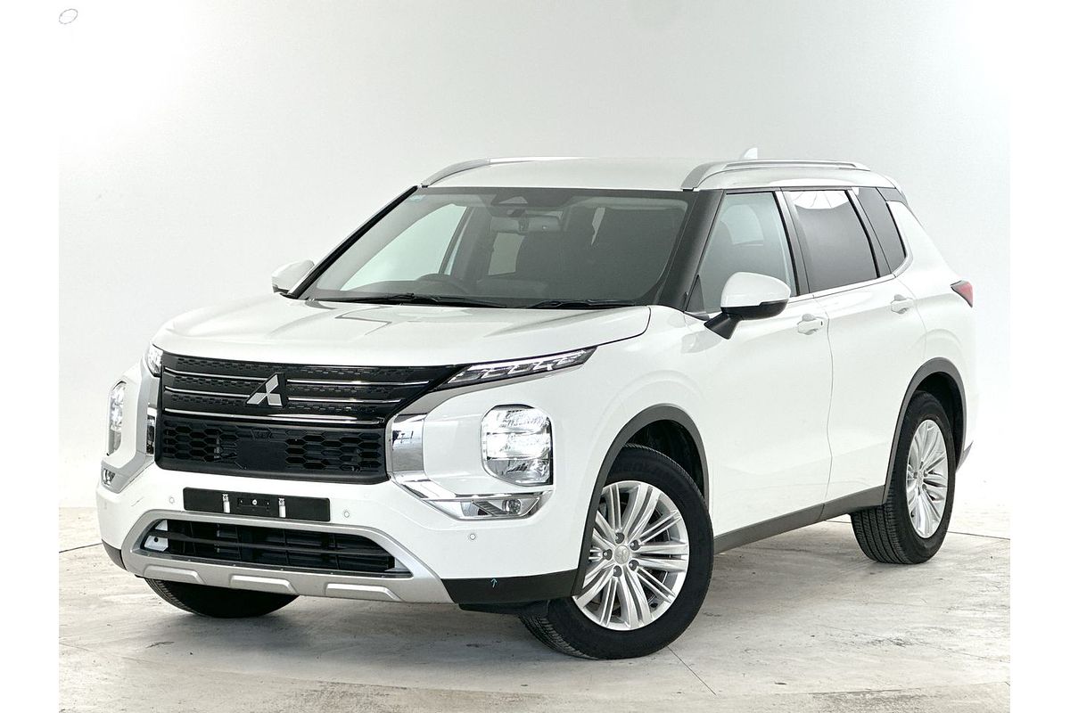2024 Mitsubishi Outlander Black Edition ZM