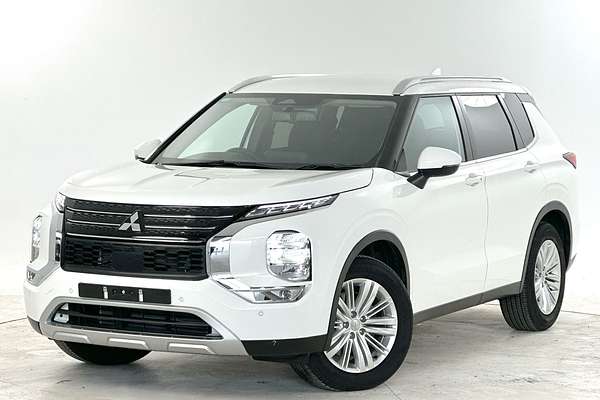 2024 Mitsubishi Outlander Black Edition ZM