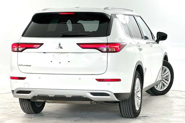 2024 Mitsubishi Outlander Black Edition ZM