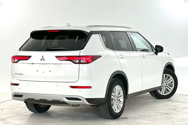 2024 Mitsubishi Outlander Black Edition ZM