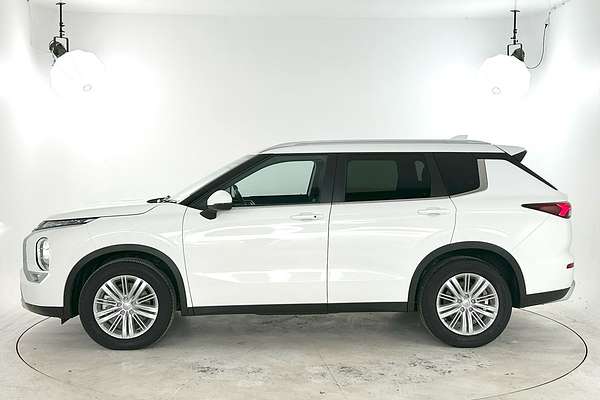2024 Mitsubishi Outlander Black Edition ZM