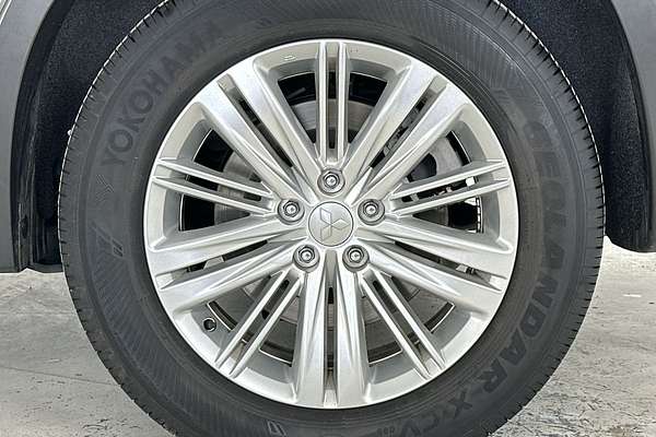 2024 Mitsubishi Outlander Black Edition ZM