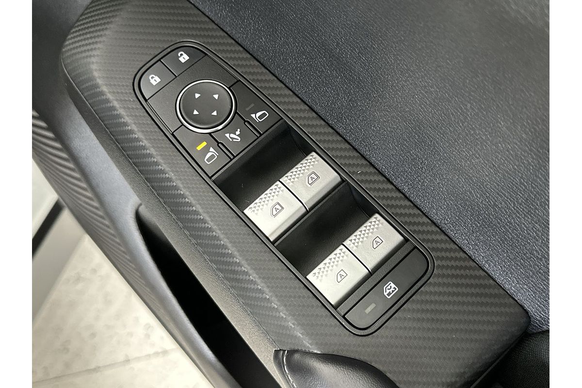 2024 Mitsubishi Outlander Black Edition ZM