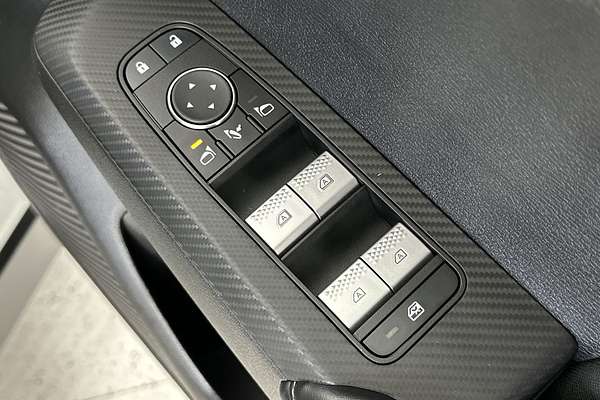 2024 Mitsubishi Outlander Black Edition ZM