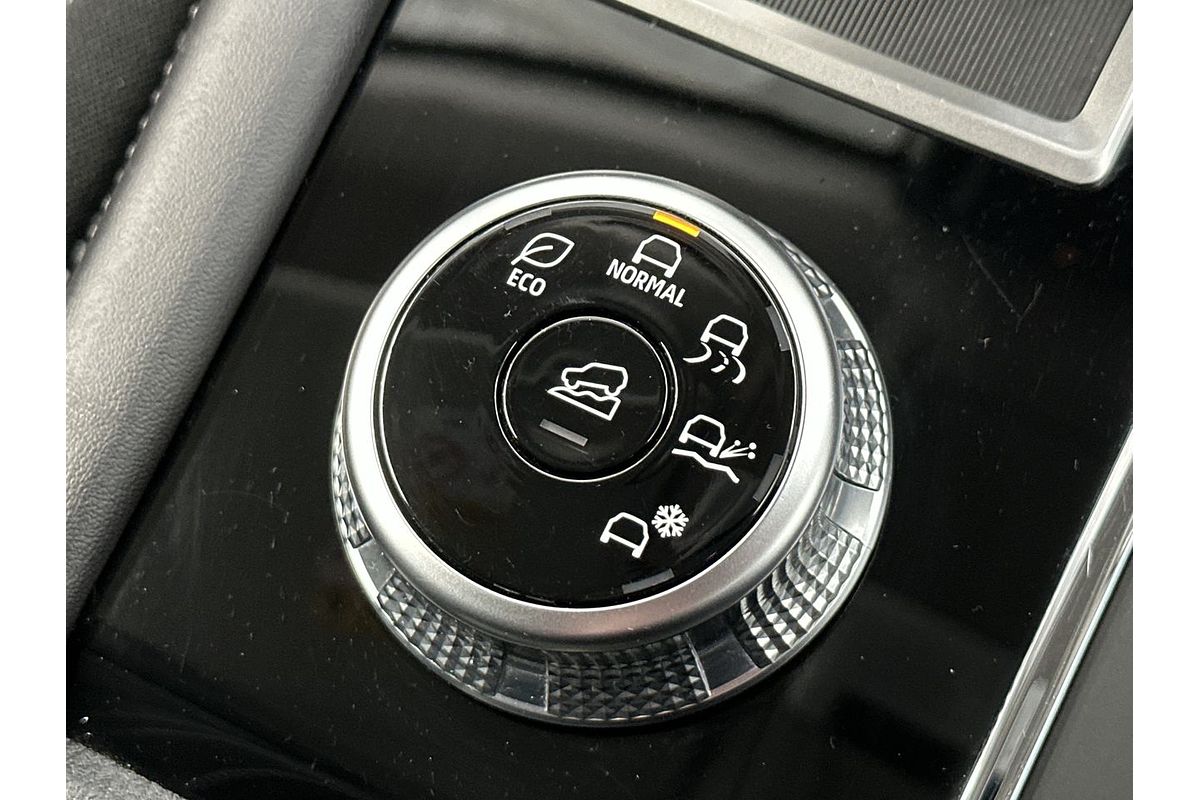 2024 Mitsubishi Outlander Black Edition ZM
