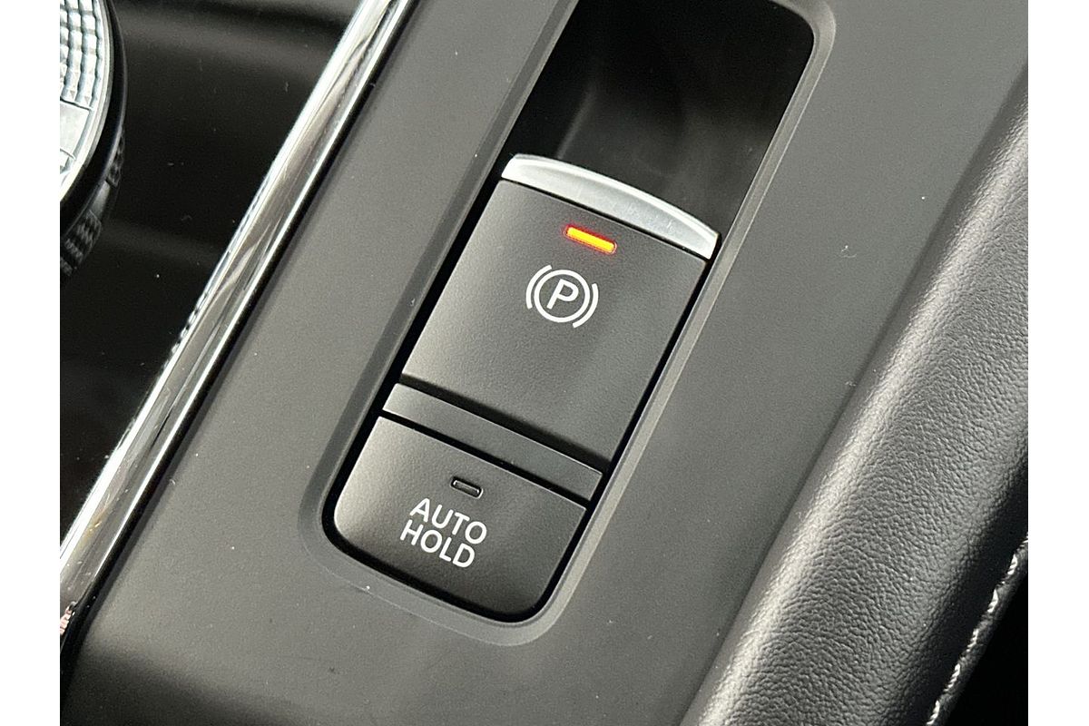 2024 Mitsubishi Outlander Black Edition ZM
