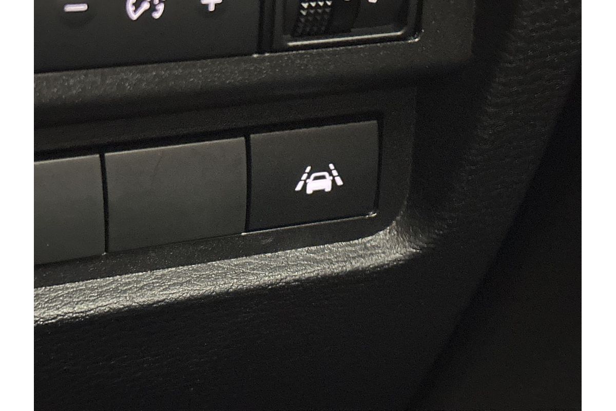 2024 Mitsubishi Outlander Black Edition ZM