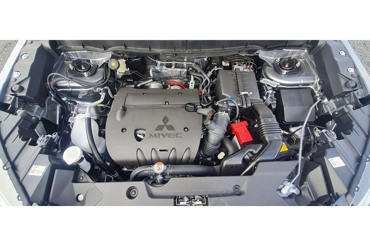2025 Mitsubishi ASX ES XD