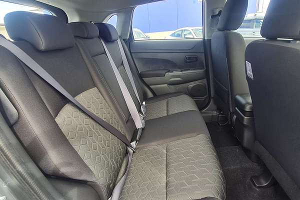 2025 Mitsubishi ASX ES XD