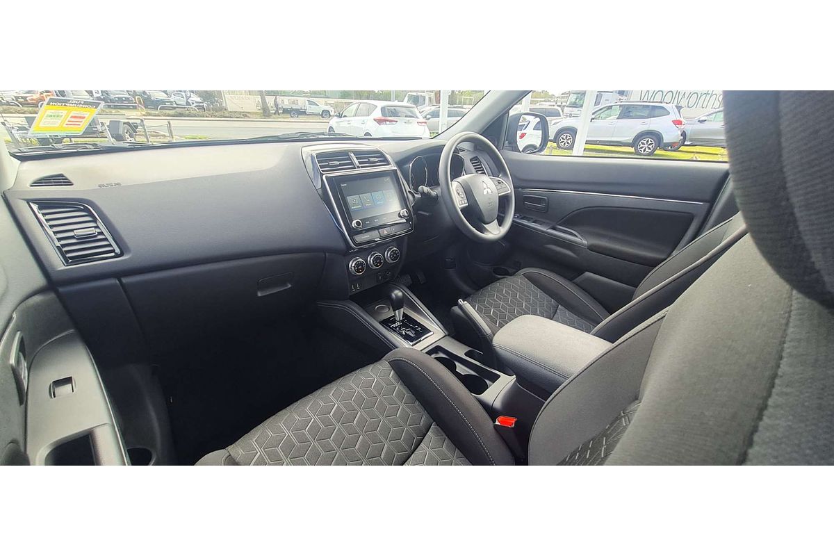 2025 Mitsubishi ASX ES XD