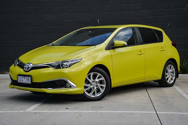 2017 Toyota Corolla Ascent Sport ZRE182R