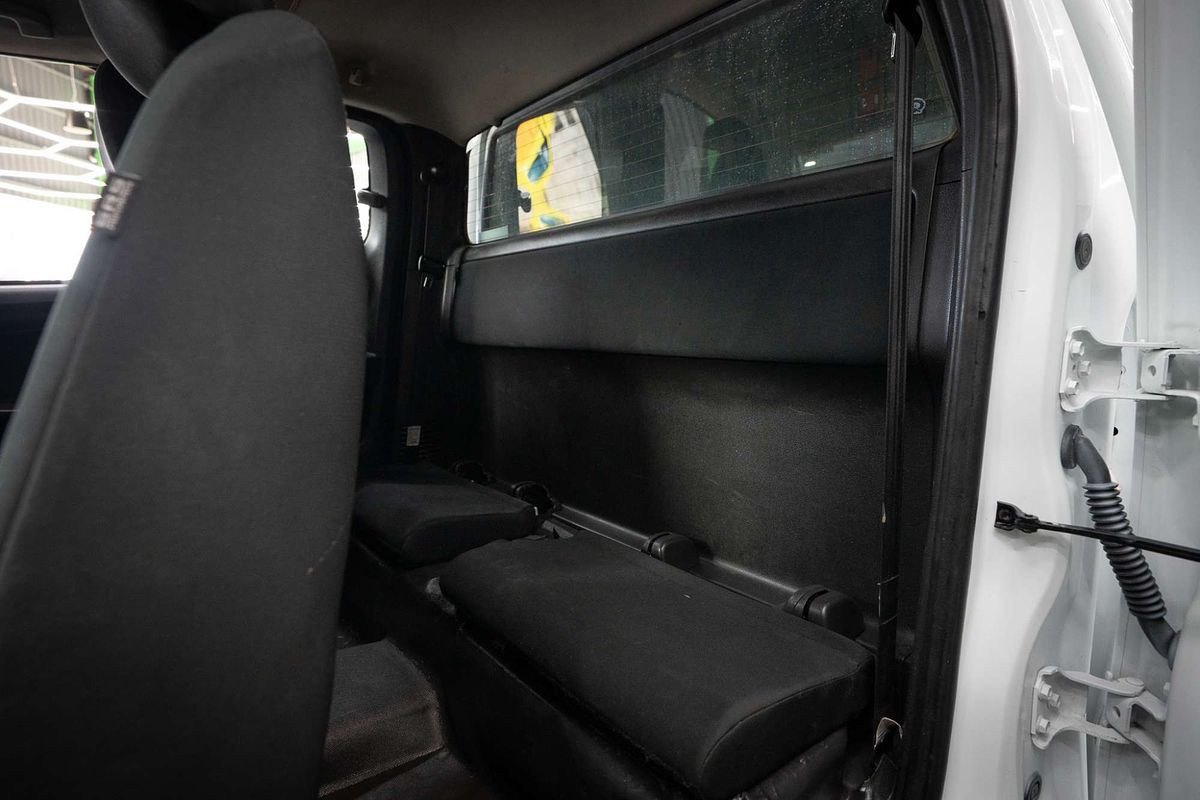 2016 Isuzu D-MAX SX High Ride Rear Wheel Drive