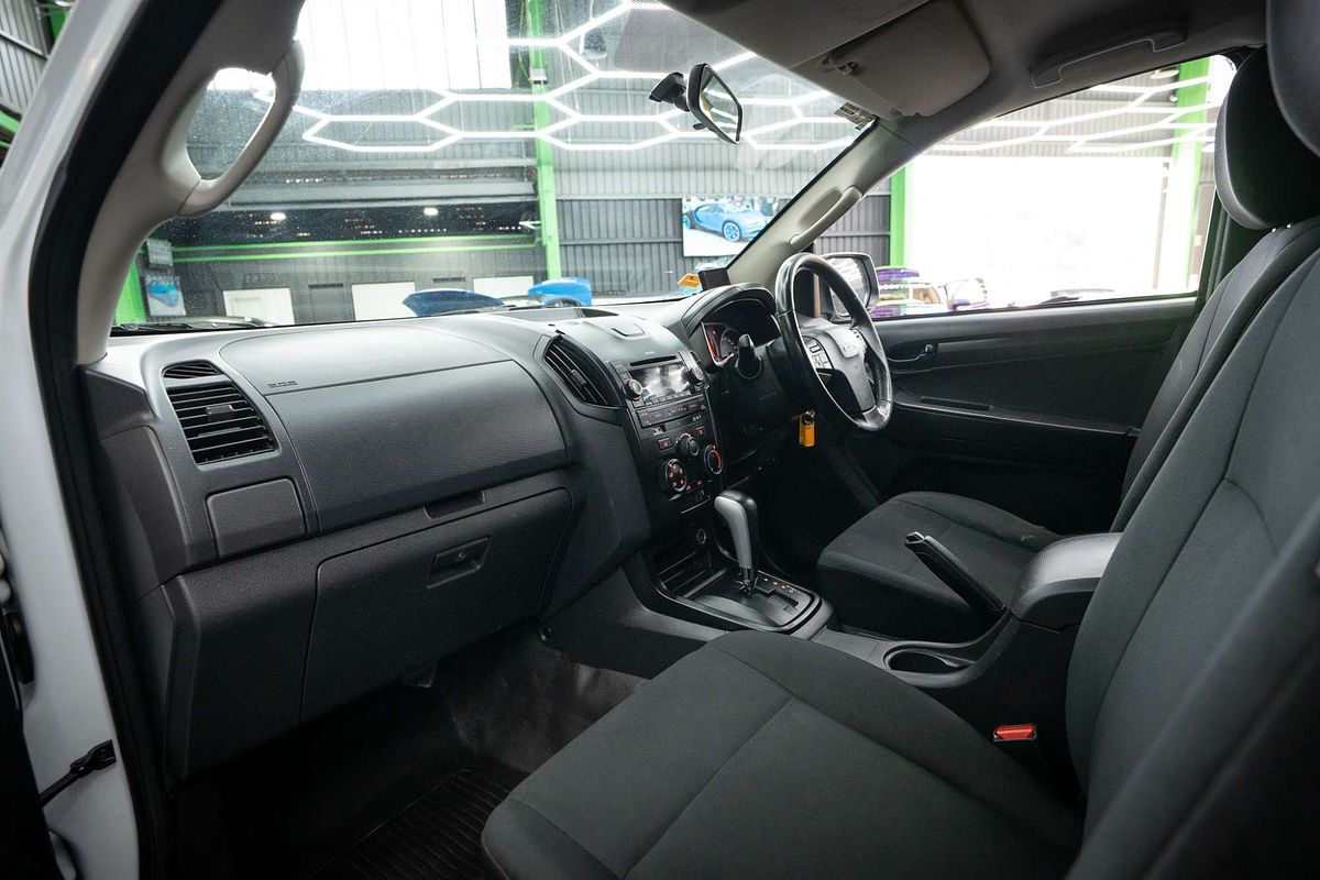2016 Isuzu D-MAX SX High Ride Rear Wheel Drive