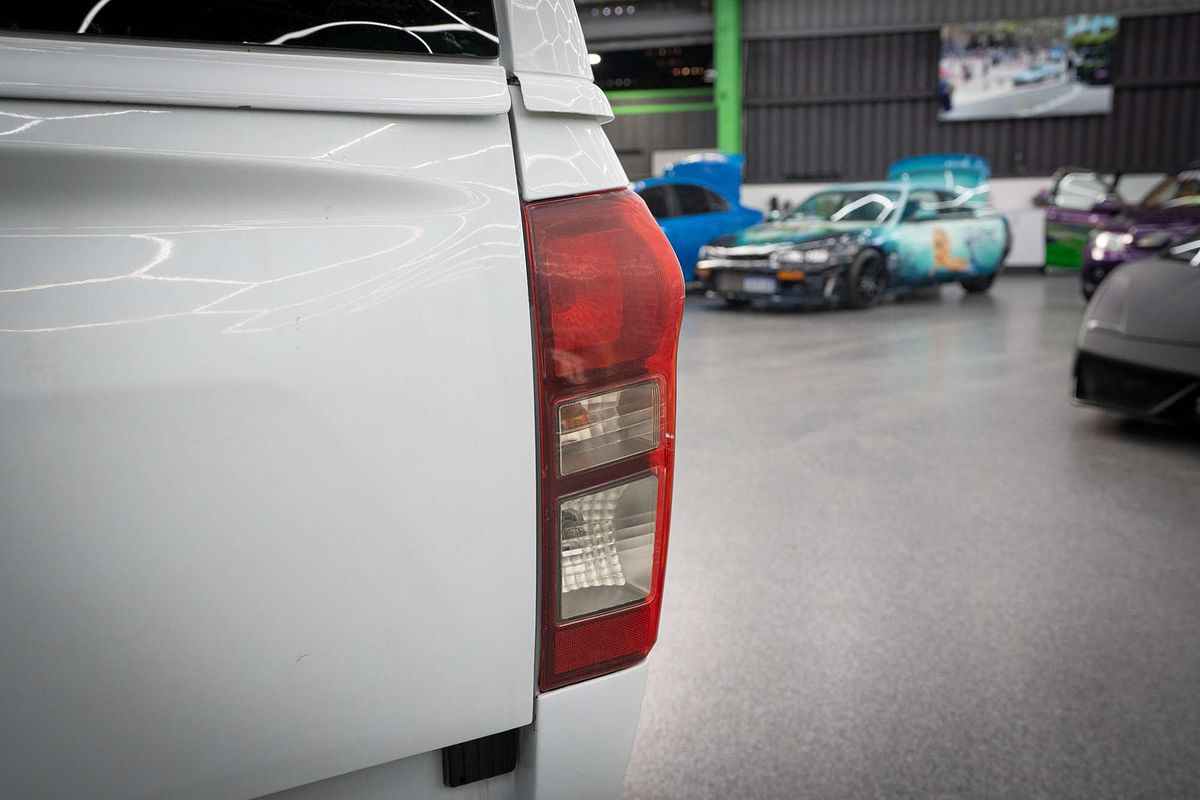 2016 Isuzu D-MAX SX High Ride Rear Wheel Drive
