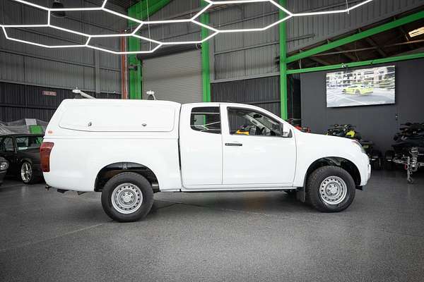 2016 Isuzu D-MAX SX High Ride Rear Wheel Drive