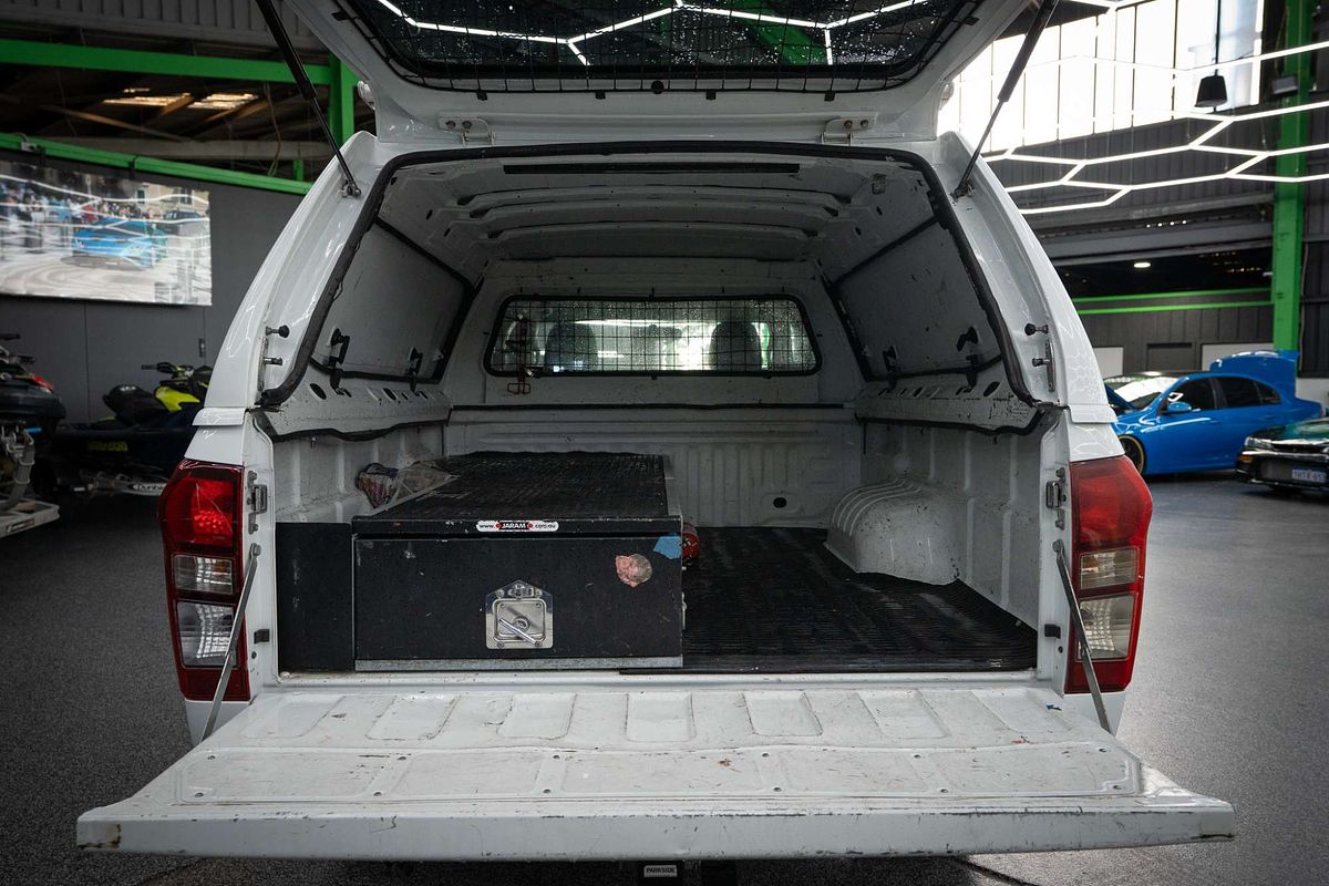 2016 Isuzu D-MAX SX High Ride Rear Wheel Drive