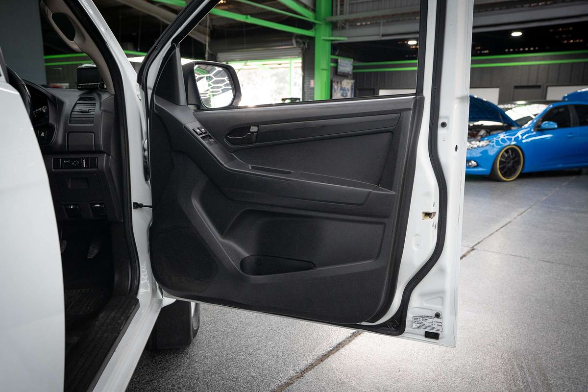 2016 Isuzu D-MAX SX High Ride Rear Wheel Drive