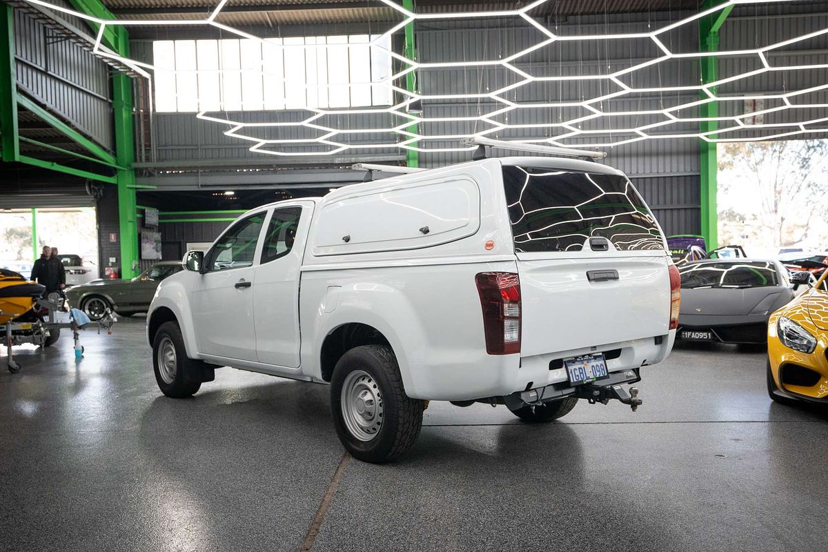 2016 Isuzu D-MAX SX High Ride Rear Wheel Drive