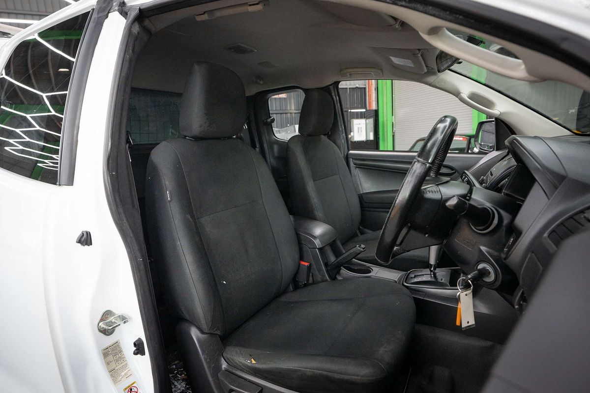 2016 Isuzu D-MAX SX High Ride Rear Wheel Drive