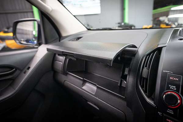 2016 Isuzu D-MAX SX High Ride Rear Wheel Drive