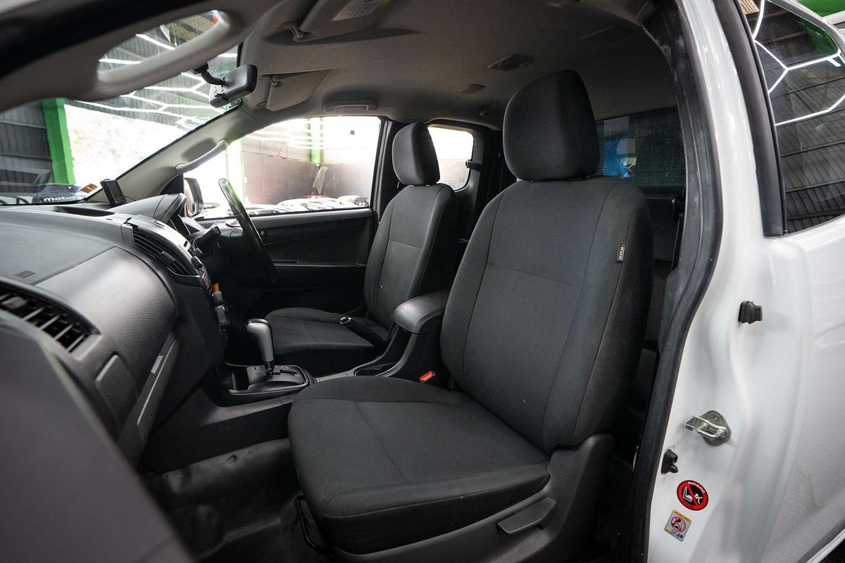 2016 Isuzu D-MAX SX High Ride Rear Wheel Drive